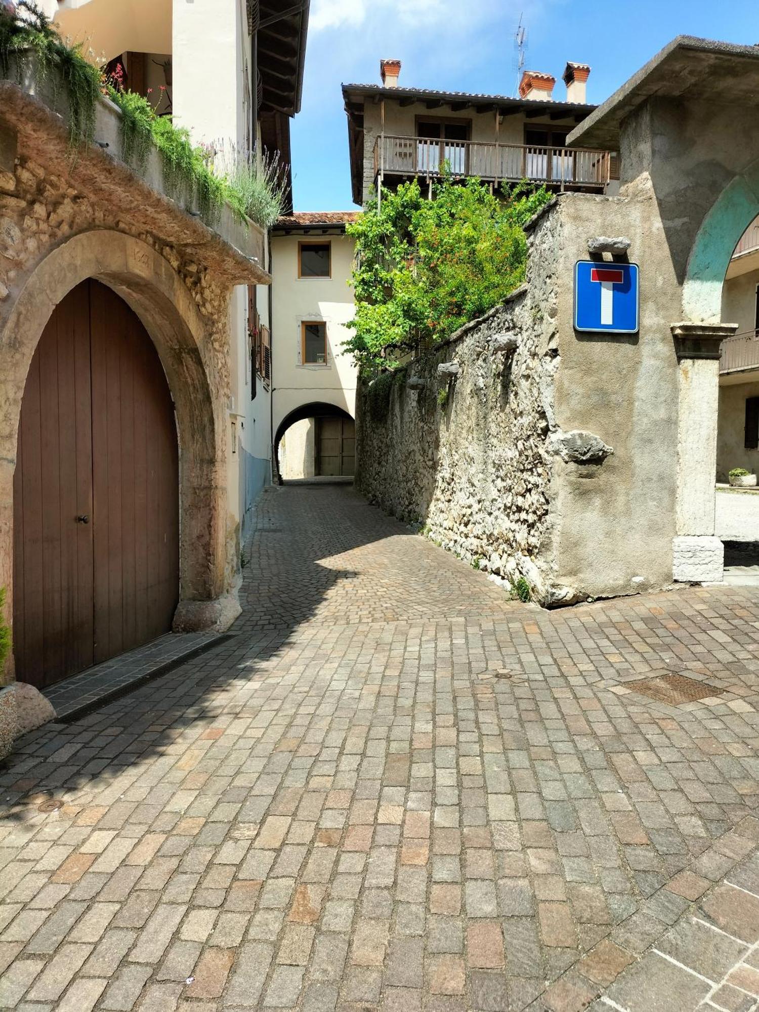 Arco Holiday Esterno foto