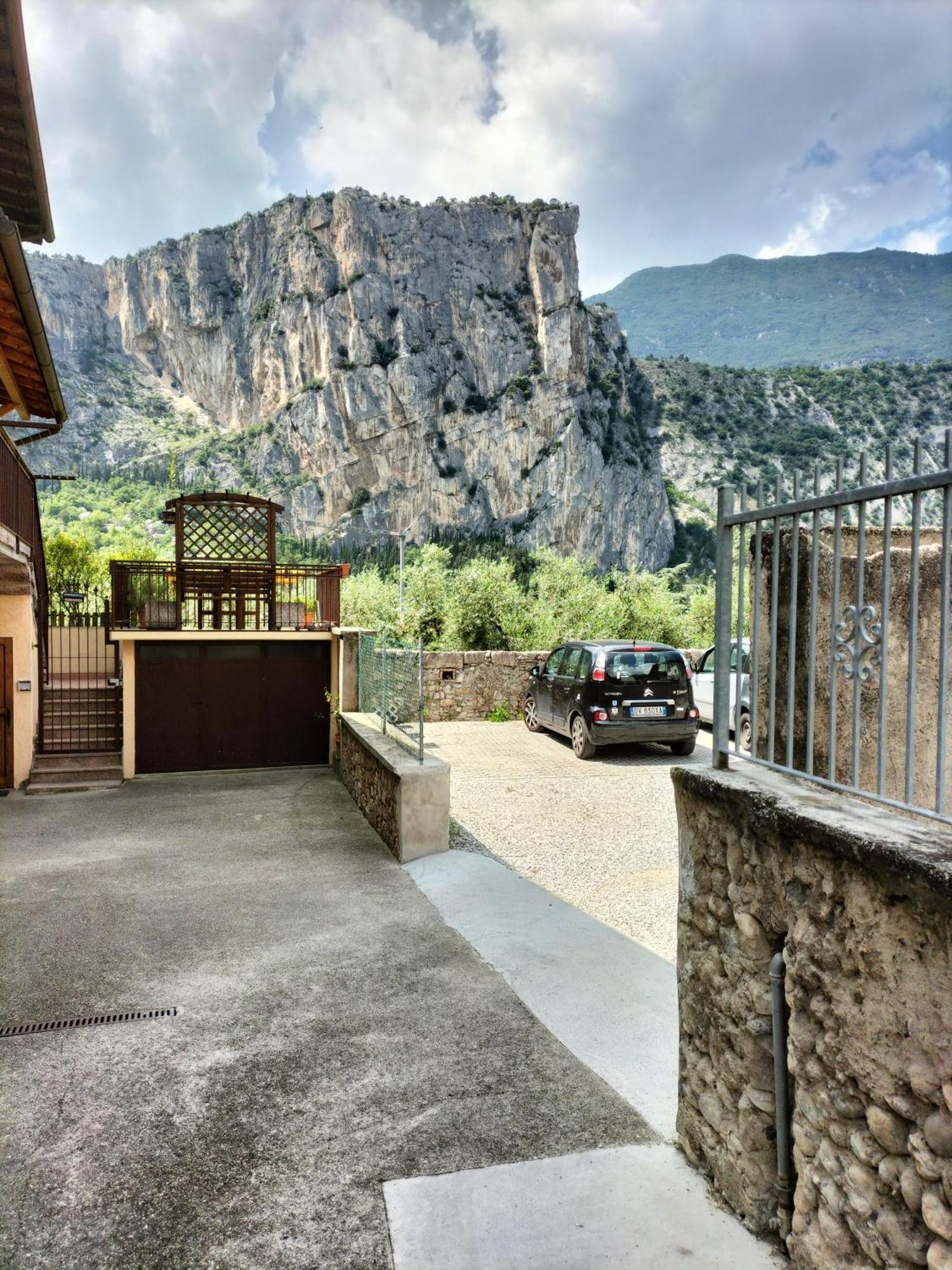 Arco Holiday Esterno foto